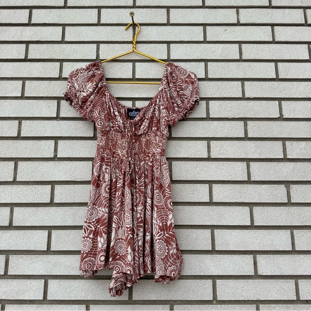 ANGIE Rust Red White Boho Floral Smocked Waist Tie Front Rayon Romper M Festival - Picture 2 of 10